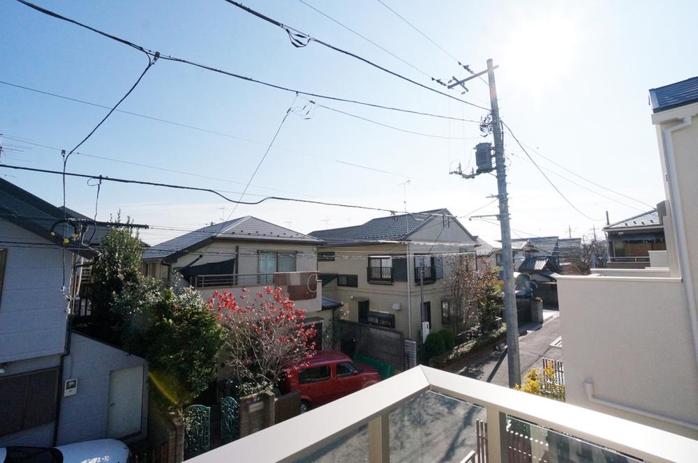 View photos from the dwelling unit. The surroundings are mansion Street.