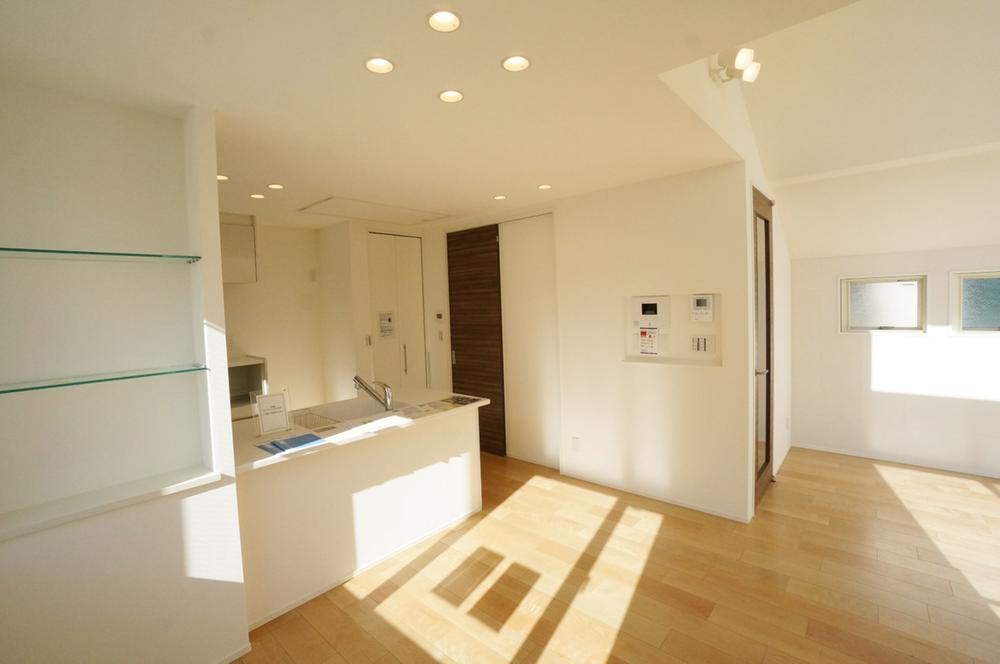 Living. Luxury living-dining.