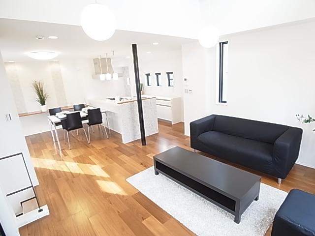 Same specifications photos (living). ( A Building) same specification