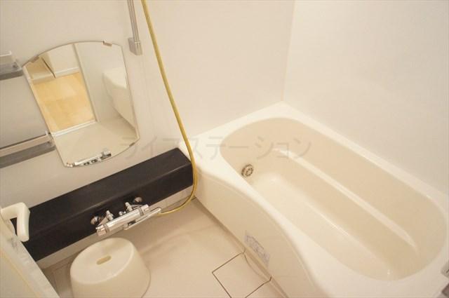 Bathroom. Local (December 13, 2013) Shooting