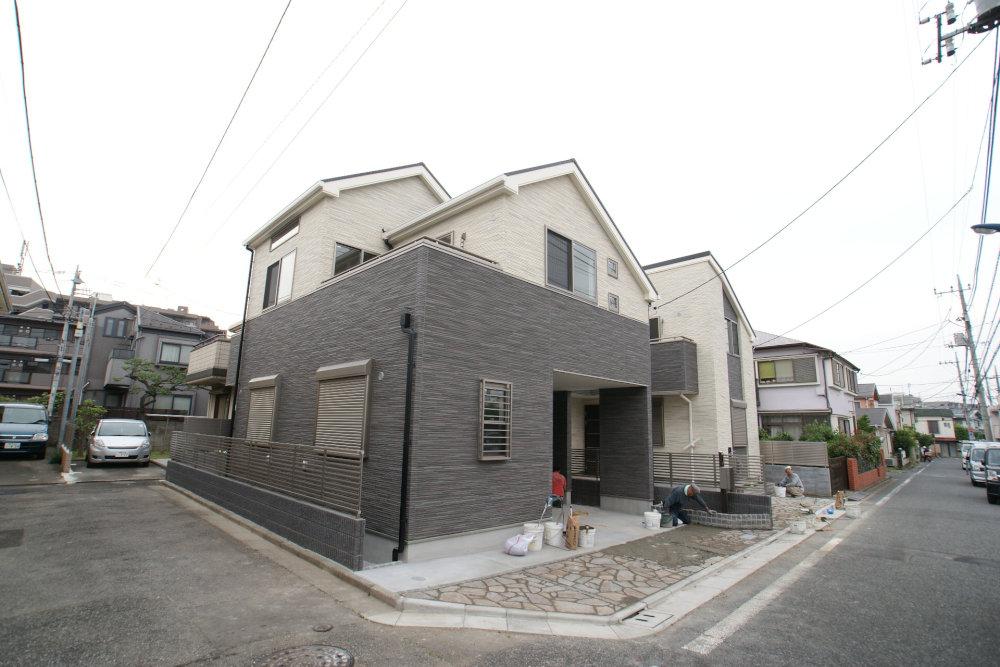 Same specifications photos (appearance). Newly built single-family Suginami Takaidohigashi 1-chome. All two buildings site. Completion is scheduled for January of 2013. So we offer a construction example to your local, Please feel free to contact.