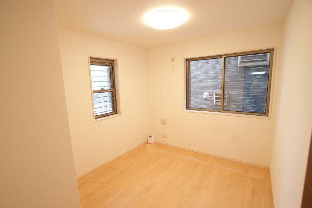 Same specifications photos (Other introspection). It will be the construction example of Western-style.