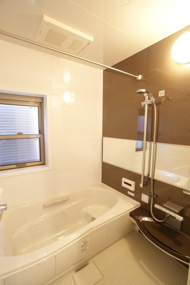 Same specifications photo (bathroom). It will be the construction example of bathroom. It is with ventilation dryer.