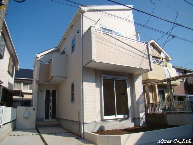 Local appearance photo. Local (11 May 2013) Shooting