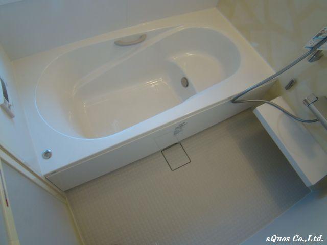 Bathroom. Indoor (11 May 2013) Shooting