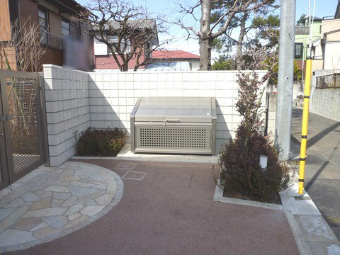 Other common areas. Residents dedicated garbage BOX.