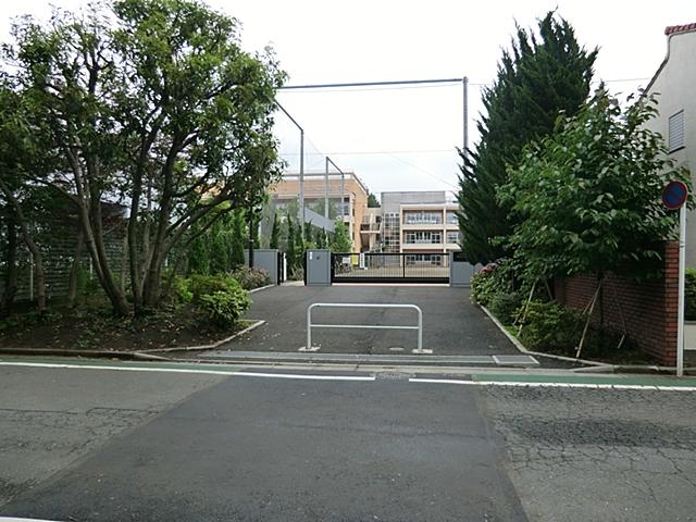 Primary school. 1100m to Suginami Ward Ogikubo Elementary School