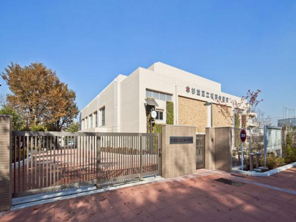 Junior high school. 300m Suginami Tatematsu 溪中 school until junior high school