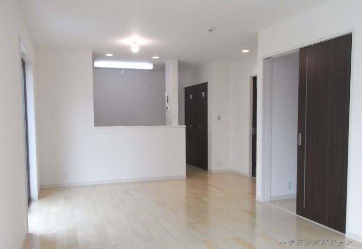 Same specifications photos (living). (Living) construction cases