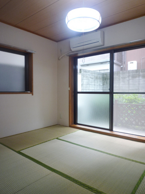 Living and room. 1 room want "Japanese-style space"!