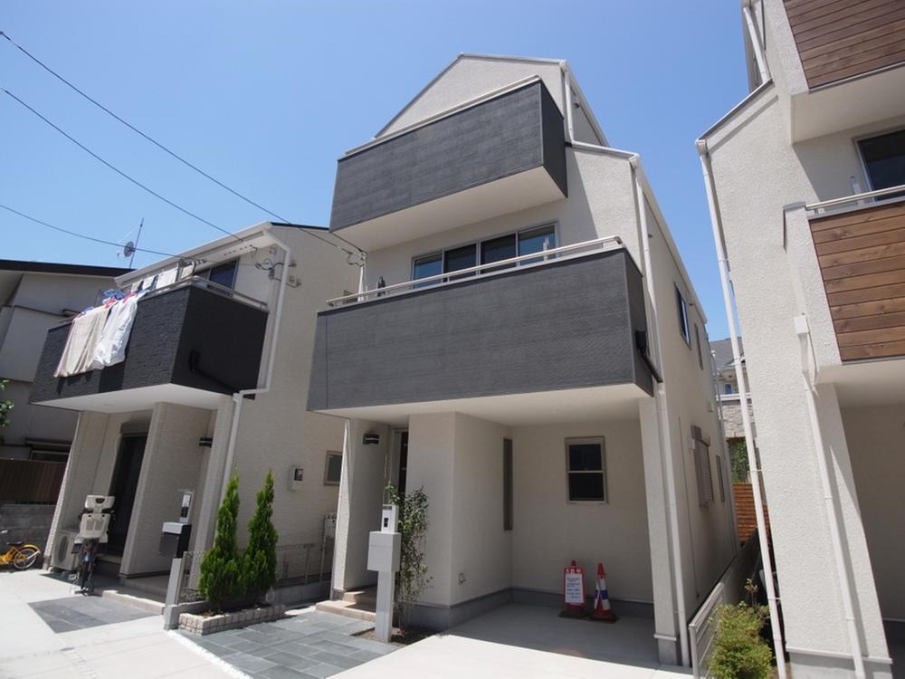 Same specifications photos (appearance). Appearance construction cases