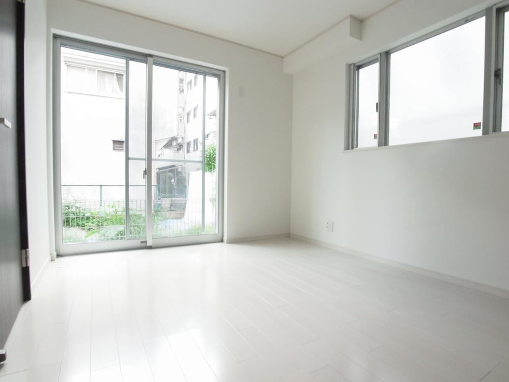 Non-living room. Indoor (11 May 2013) Shooting