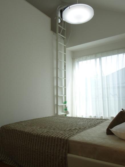 Non-living room. Building 2 Master Bedroom (H25. 3 May) Shooting