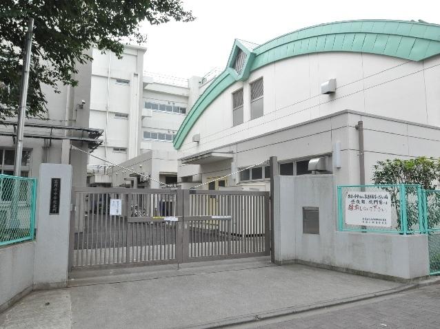Junior high school. Koenji 420m until junior high school