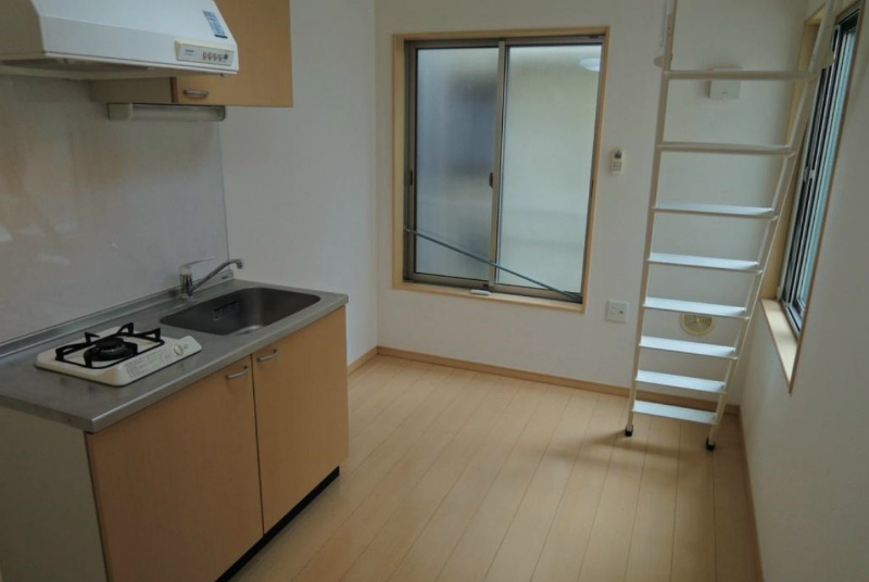 Living and room. The layout of the room is easy in a compact studio ☆