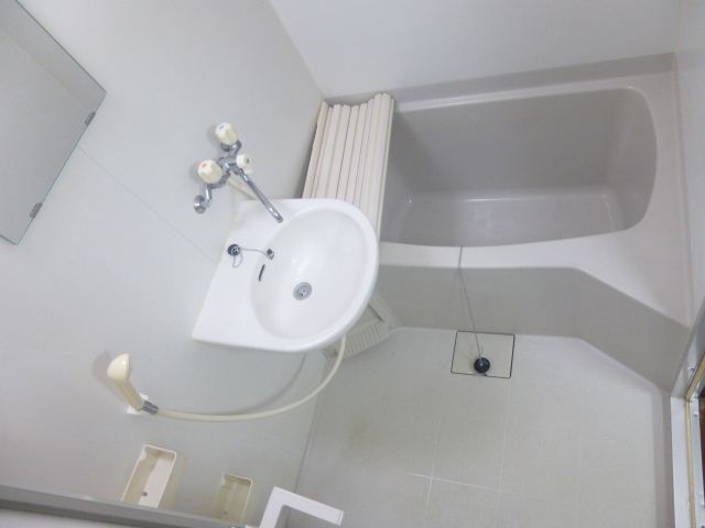 Bath. Happy bus ・ Restroom! It is a bathroom with cleanliness!