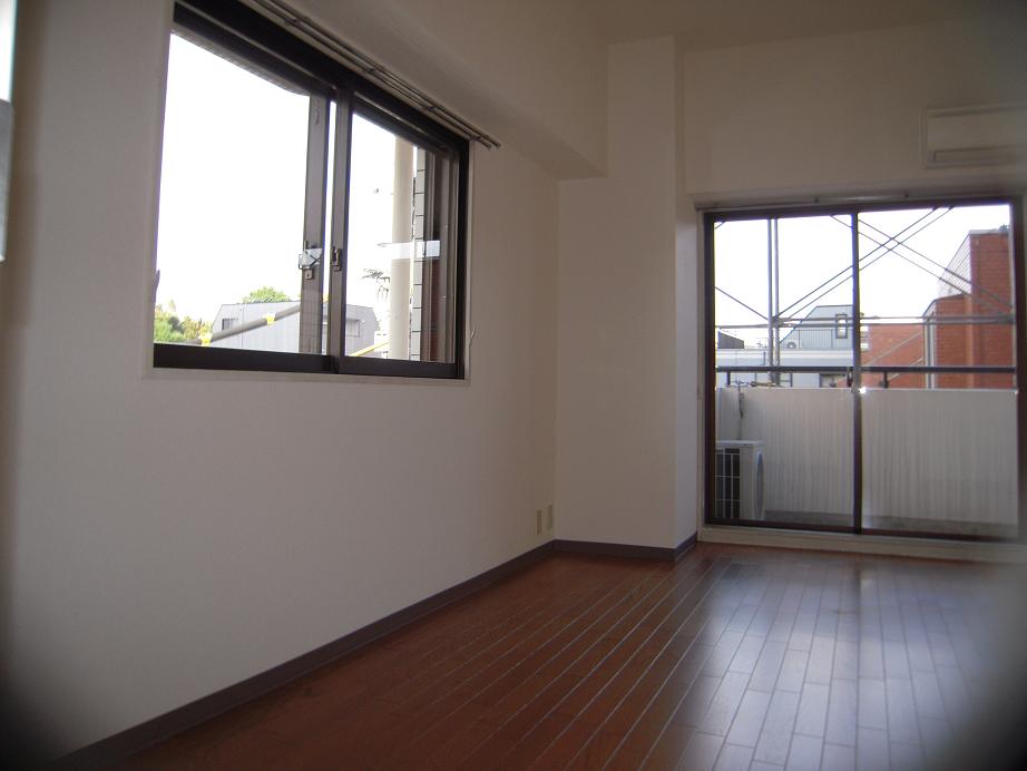 Other room space. A two-sided lighting is bright corner room.