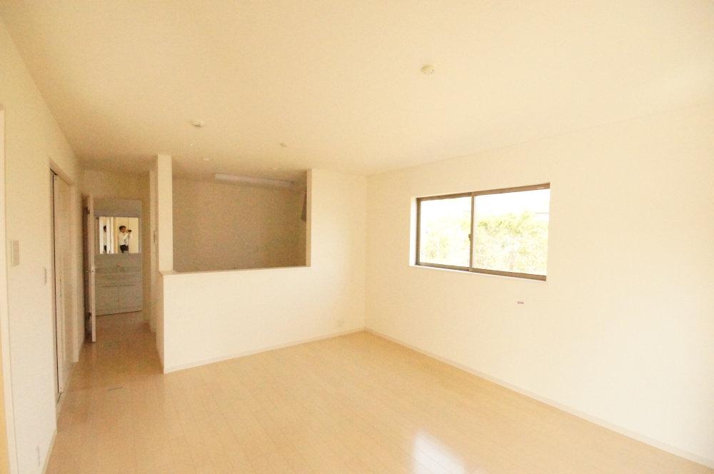 Same specifications photos (living). Is LDK the layout of the furniture is an easy form. (Enforcement example)