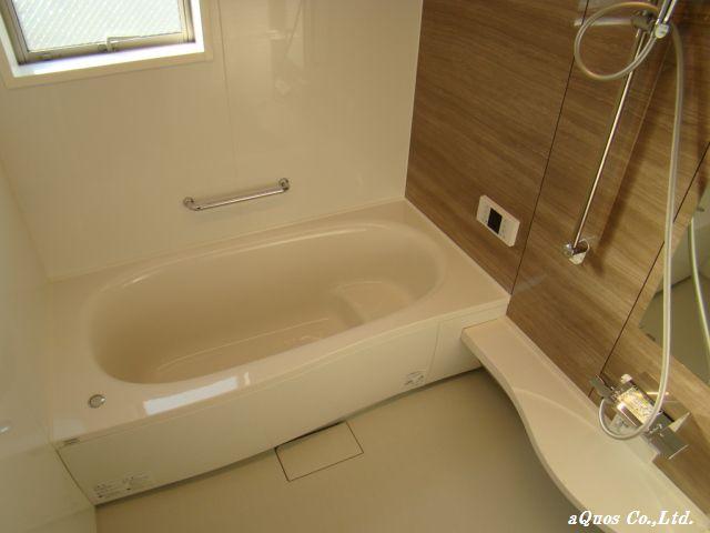 Bathroom. Indoor (12 May 2013) Shooting