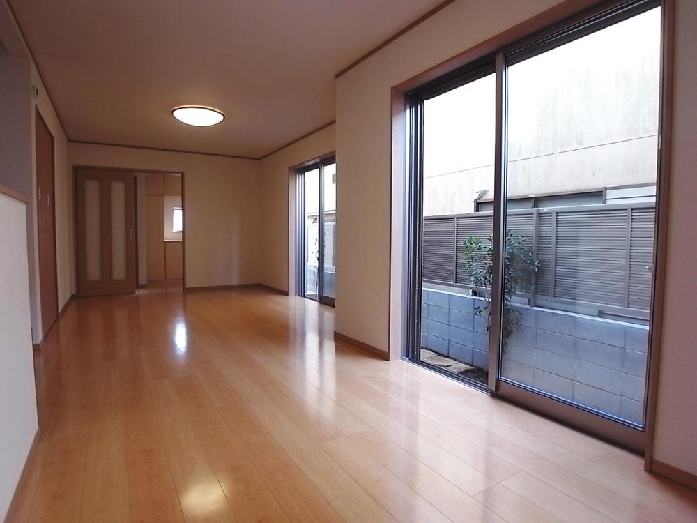 Same specifications photos (living). Living example of construction