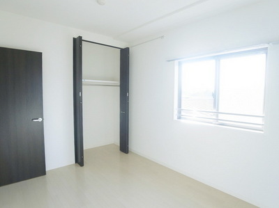 Other room space. Bedroom 6.2 Pledge. Large closet equipped. 