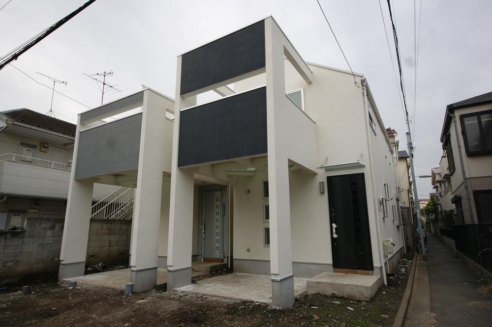 Local appearance photo. Local (11 May 2013) Shooting