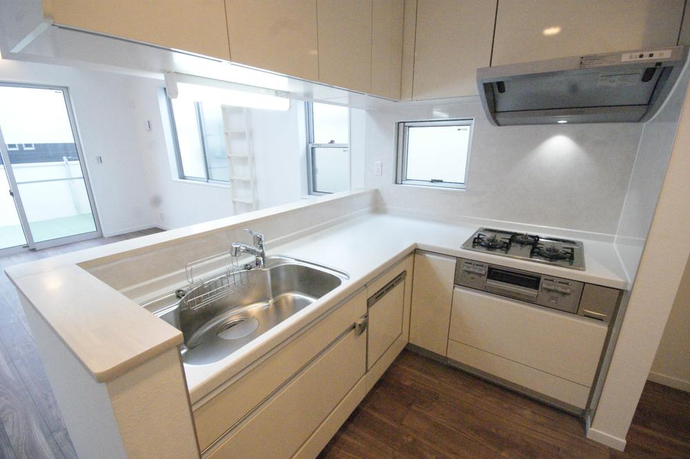 Kitchen. B Building room (November 2013) Shooting