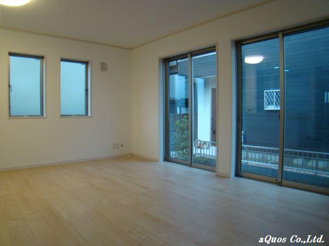 Living. Indoor (12 May 2013) Shooting