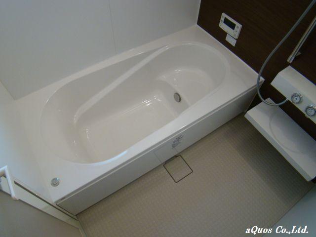 Bathroom. Indoor (12 May 2013) Shooting