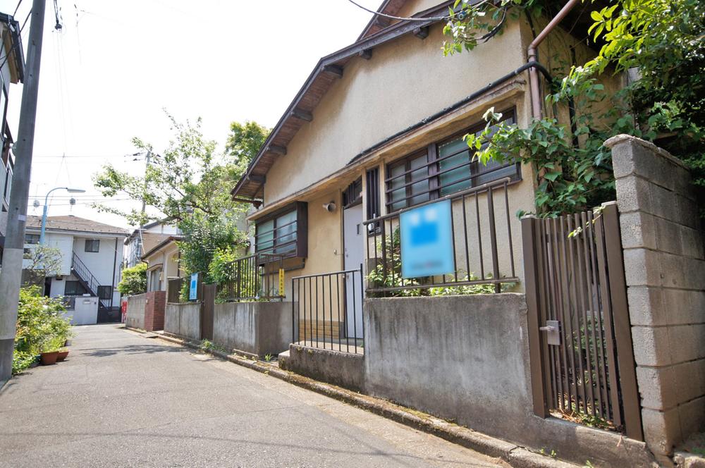 Local land photo. Uchi Suginami Ogikubo 1-chome. Limited 1 compartment of beautiful shaping land. Since the building conditions is not attached, You can freely architecture at your favorite House manufacturer.