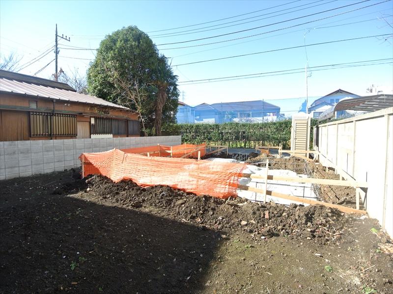 Local appearance photo. Local (12 May 2013) Shooting