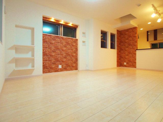 Living. Local (November 23, 2013) Shooting