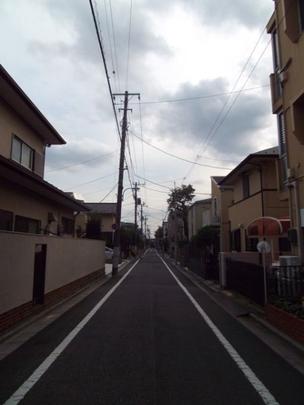 Local land photo. It is the state of the surrounding residential area. 