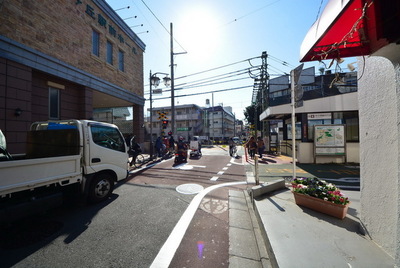 Other. 1040m to the station (Other)