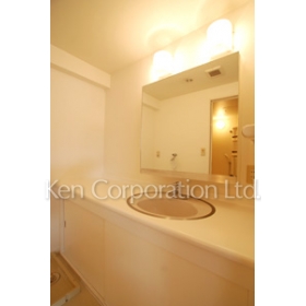 Washroom. Shoot the same type the sixth floor of the room. Specifications may be different.