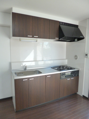 Kitchen. ☆ Kitchen up and down some of the storage ☆