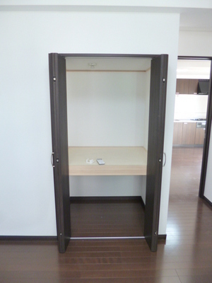 Receipt. ☆ Large compartment of Western-style ☆