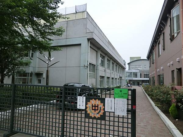 Junior high school. Takaido 300m until junior high school