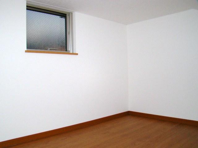 Non-living room. Indoor (12 May 2012) shooting