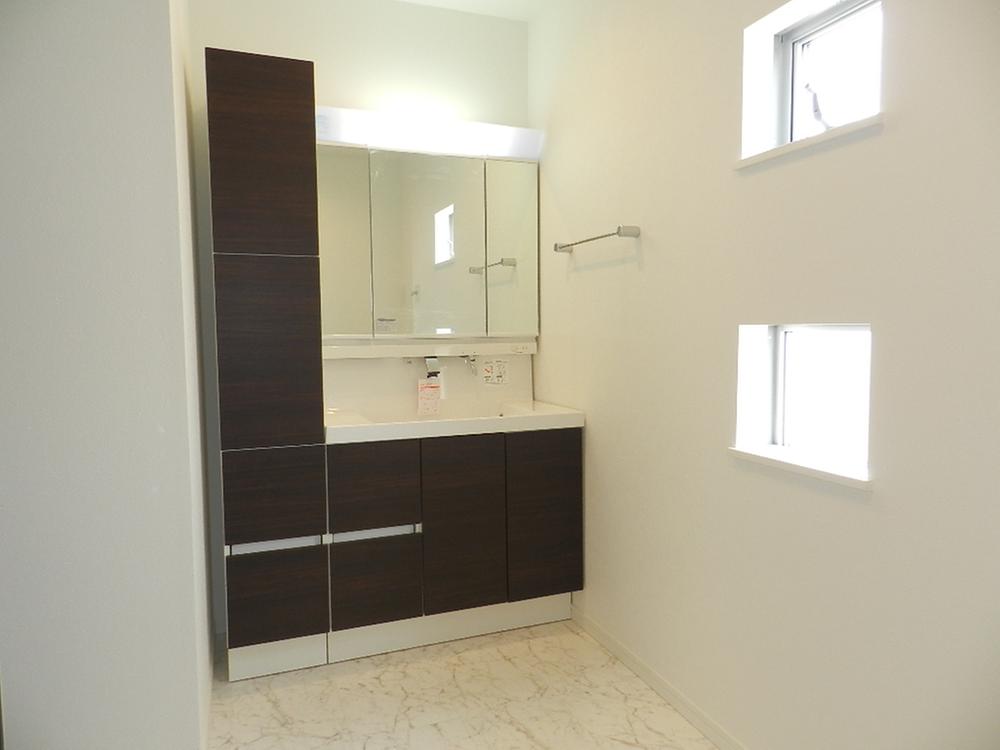 Same specifications photos (Other introspection). Washroom construction cases. Shower type, Three-sided mirror + with under-mirror