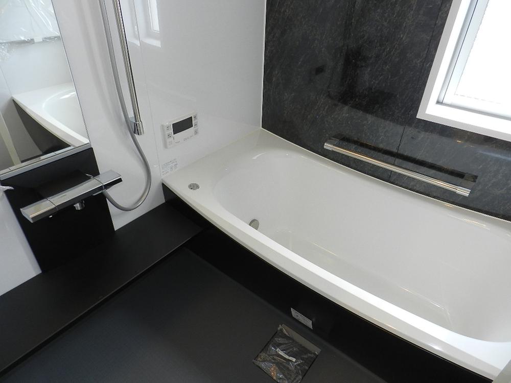 Same specifications photo (bathroom). Bathroom construction cases. With heating drying ventilation function
