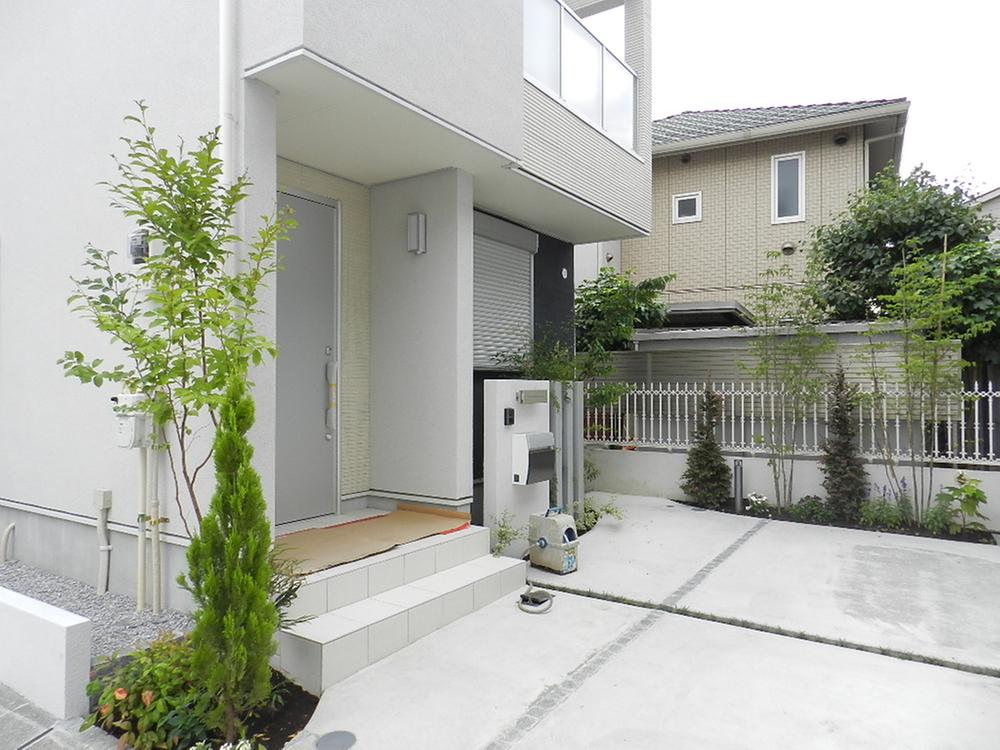 Same specifications photos (appearance). Exterior construction cases. Irodori approach in planting.