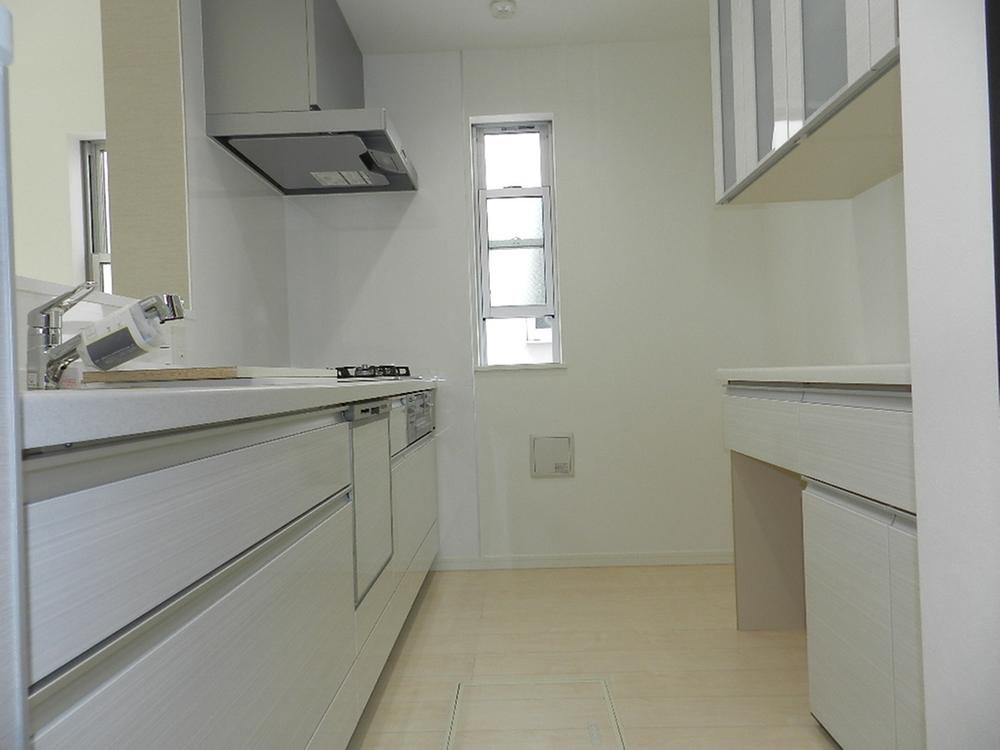 Other Equipment. With cupboard (hanging cupboard is optional. )