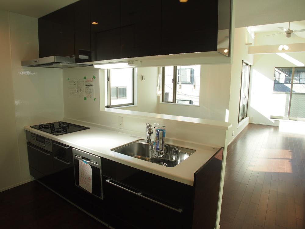 Living. Indoor (12 May 2013) Shooting