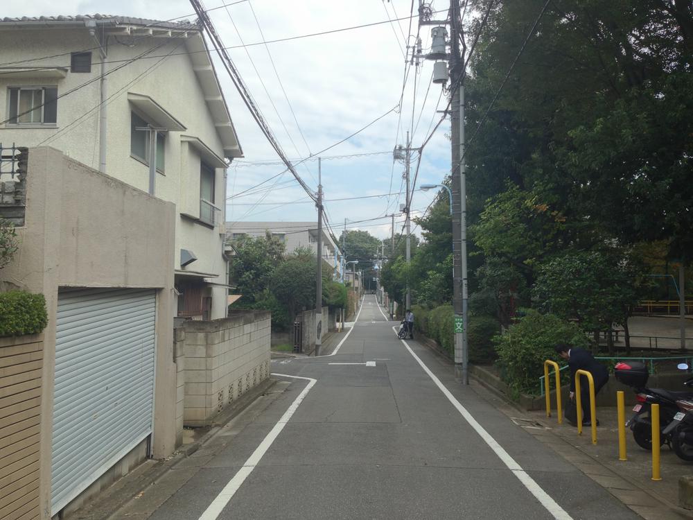 Local photos, including front road. Local (10 May 2013) Shooting