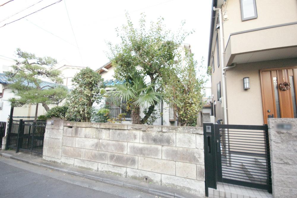 Local land photo. Also there are also safe for bright children journey to the station.