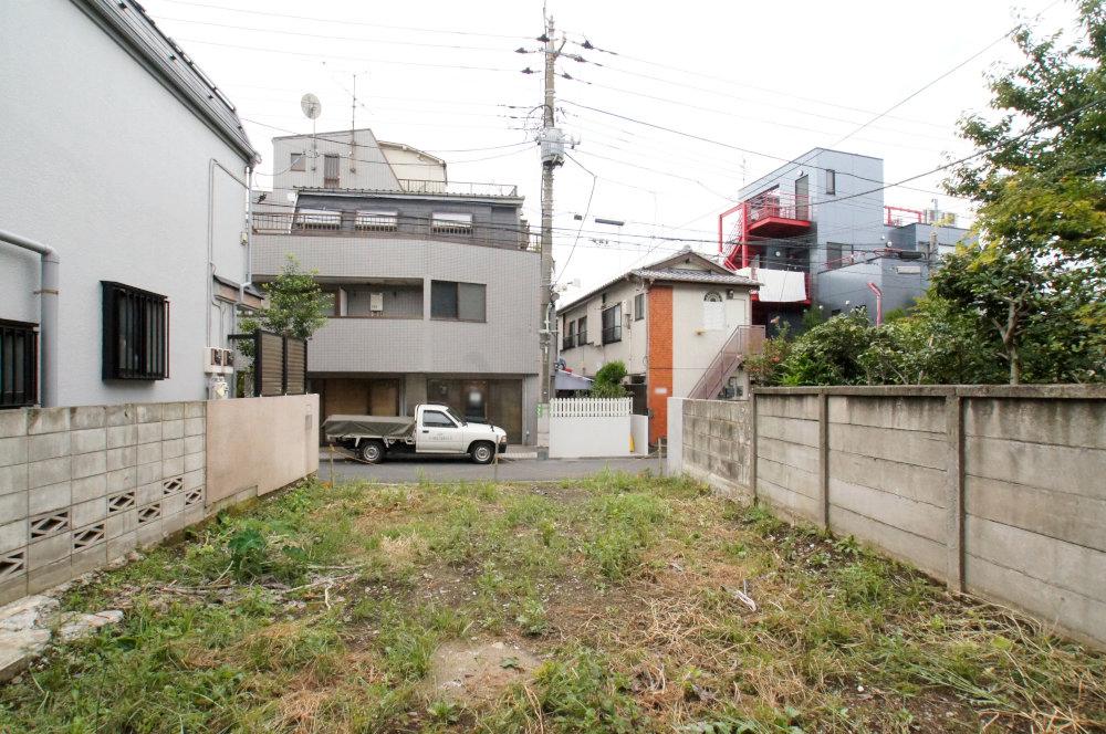 Local land photo. Your delivery is available immediately because the current state of vacant lot. 