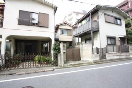 Local land photo. It is good living environment at the station four minutes