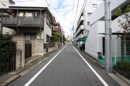 Streets around. 10m cars street until the local front road is less