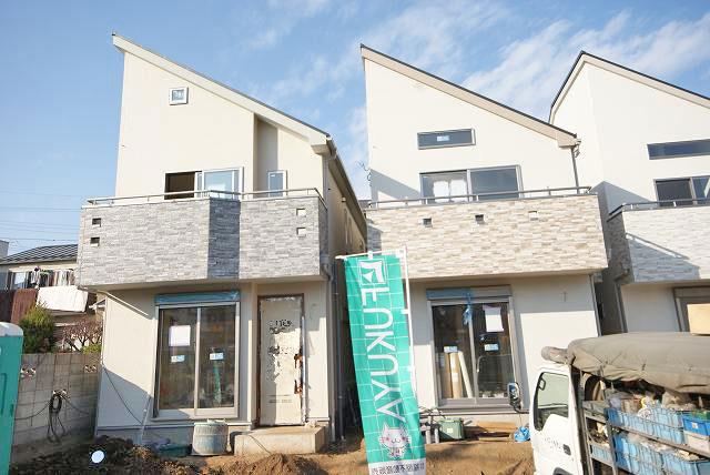 Local appearance photo. Local (12 May 2013) Shooting